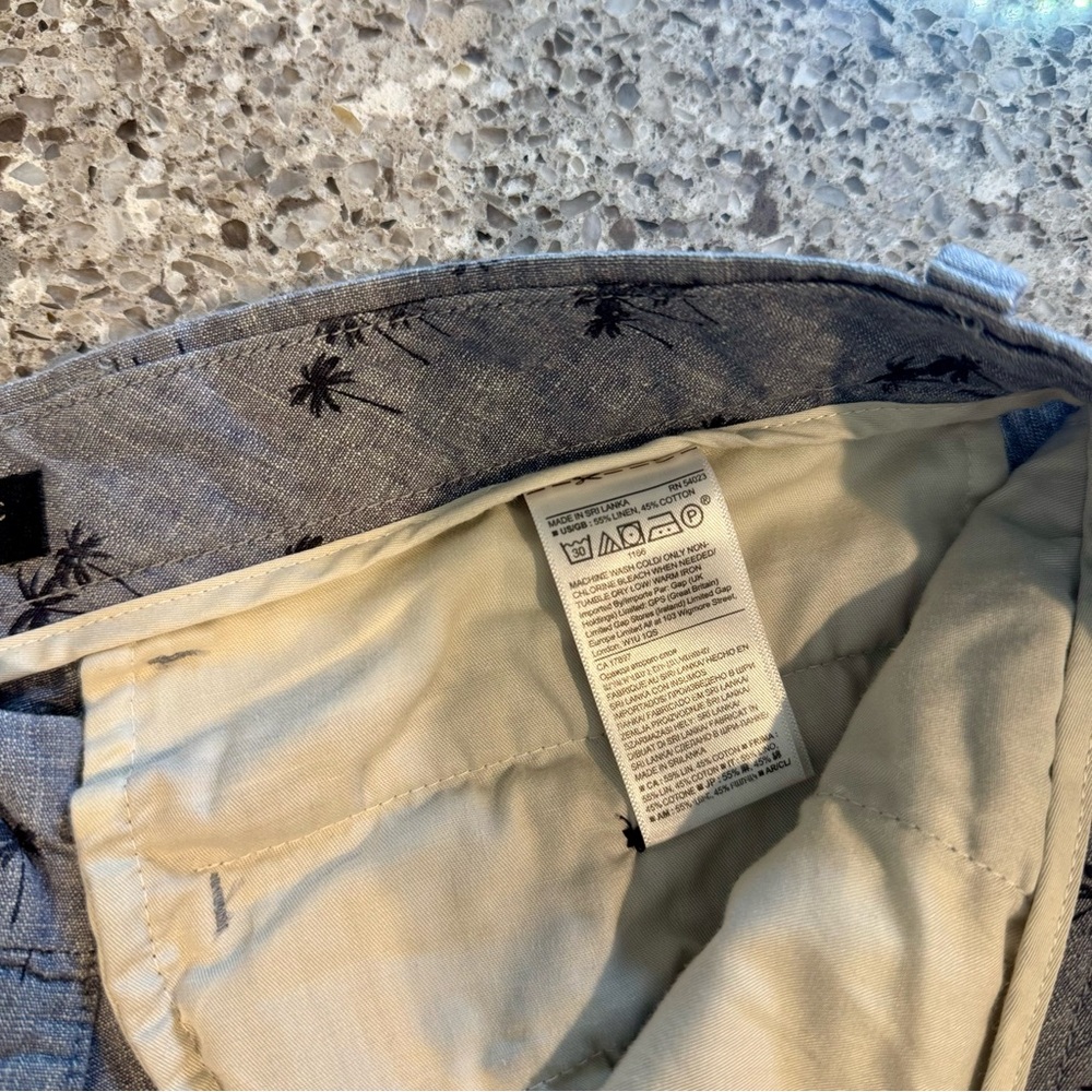 Banana Republic l Aiden Short l Size 32 - Picture 10 of 11